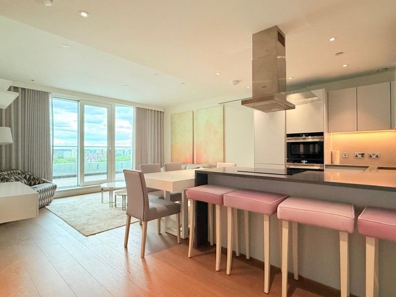 Images for Cascade Court, Vista Chelsea Bridge, Queens Town Road, Battersea London, SW8 EAID:1234 BID:1234